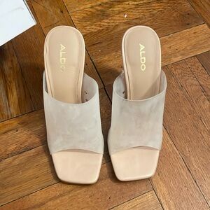 Aldo Nude shoe size 5